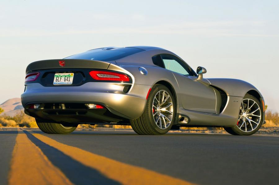  Dodge Viper SRT 2015 года  (фото 8 из 12)